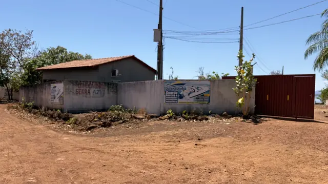 Estrada de Acesso Pavimentada no Condomínio