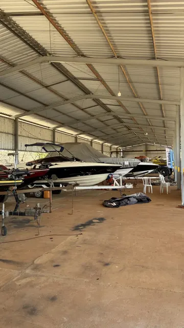 Estrutura Metálica Ampla e Arejada para Guarda Barcos