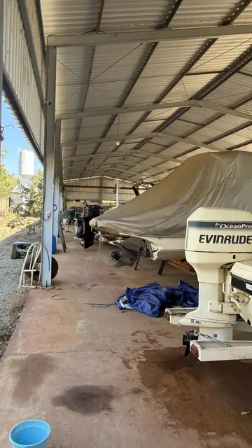 Motor Evinrude E-TEC e Embarcações Encapadas
