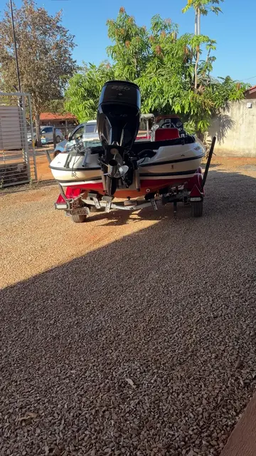 Navegação em Alta Velocidade no Lago Serra da Mesa